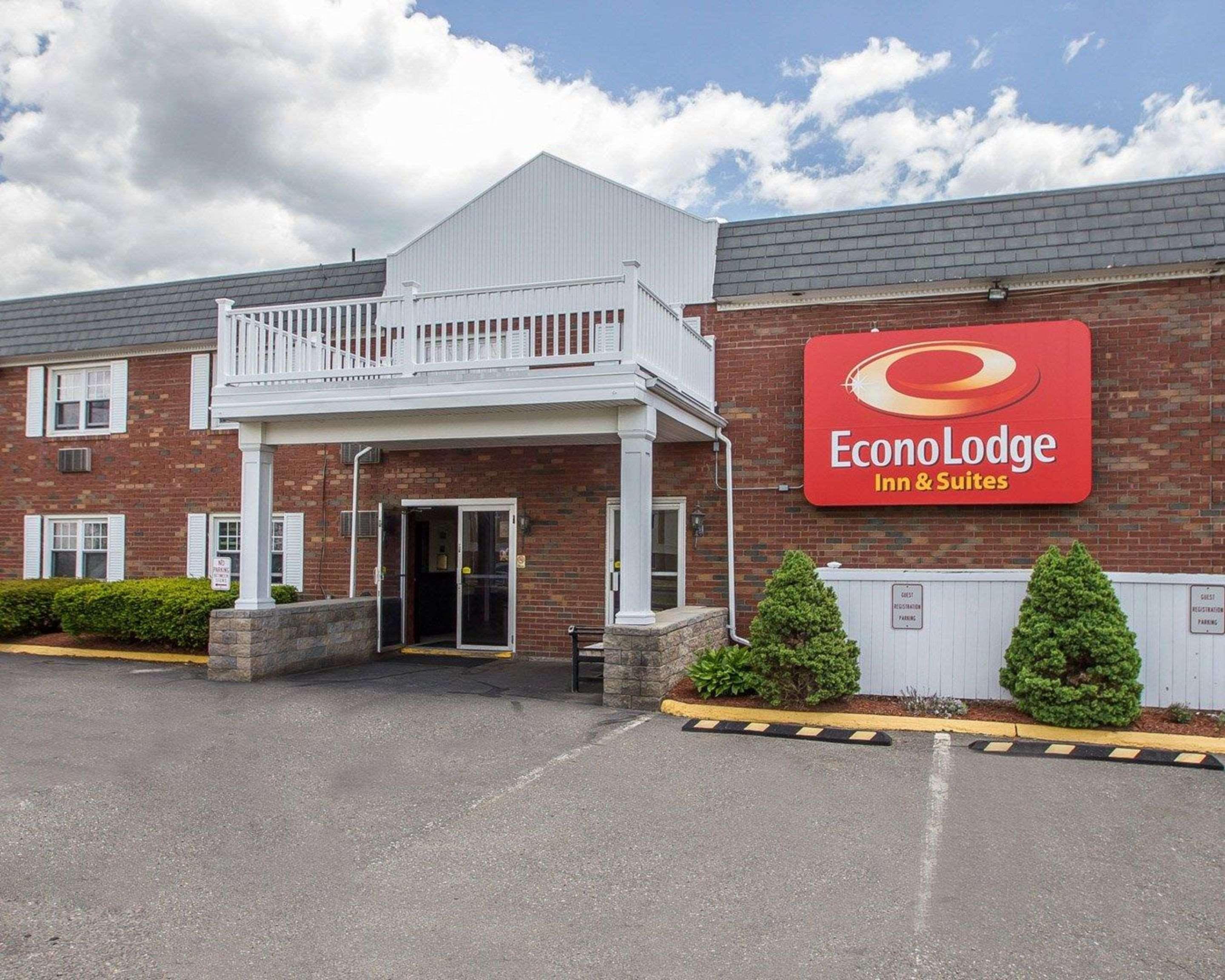 Econo Lodge Inn & Suites Airport Windsor Locks Extérieur photo