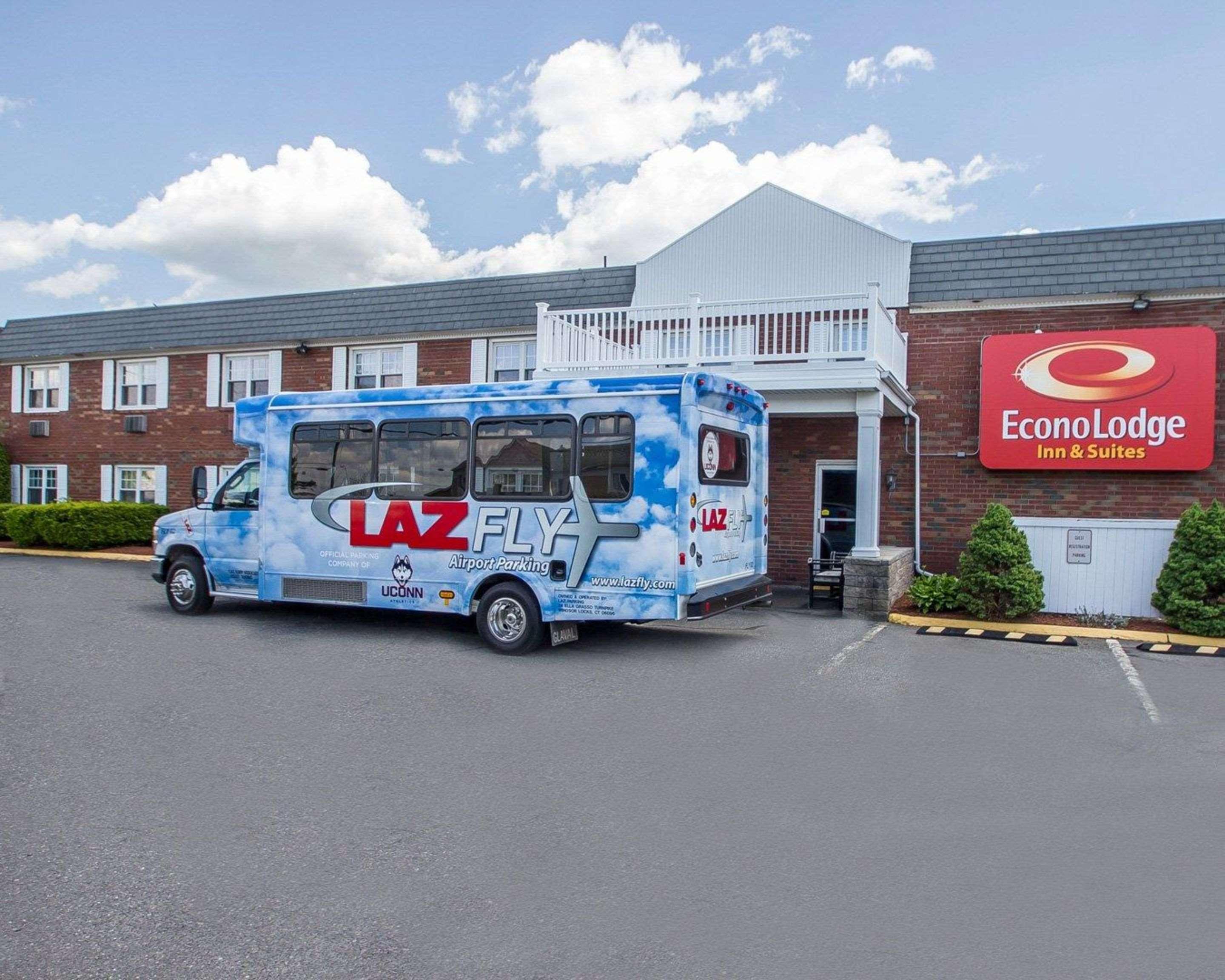 Econo Lodge Inn & Suites Airport Windsor Locks Extérieur photo
